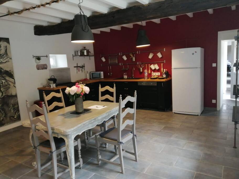 Jolie Maison En Pierre Proche Centre-Ville แชร์บูร์ก อ็อง กงต็องแต็ง ภายนอก รูปภาพ